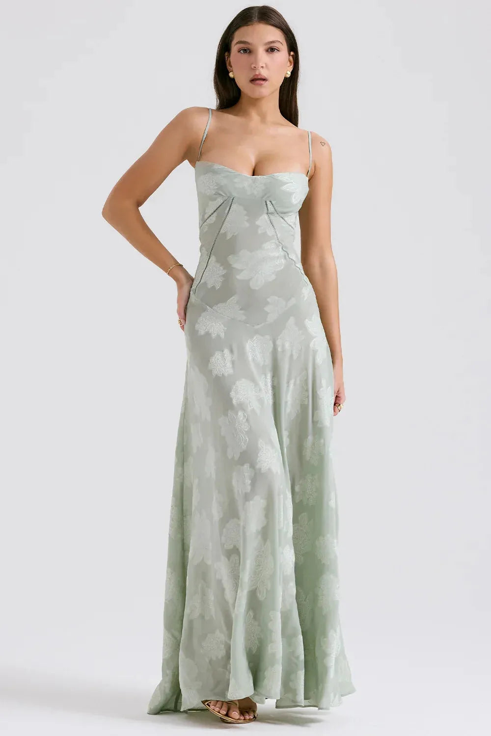 vestidos vestido largo vestido casual vestido elegante
Veliara store Veliara moldeadores shein vestidos vestido verde vestido floral vestido fiesta