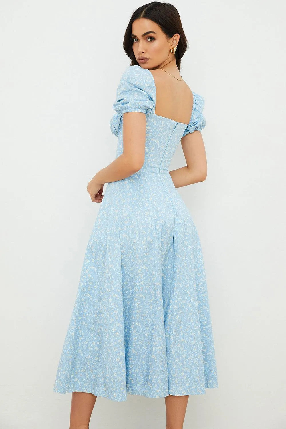 vestidos vestido mid vestido elegante vestido casual
Veliara store Veliara moldeadores shein vestidos vestido de fiesta vestido floral vestido primavera vestido azul claro vestido azul