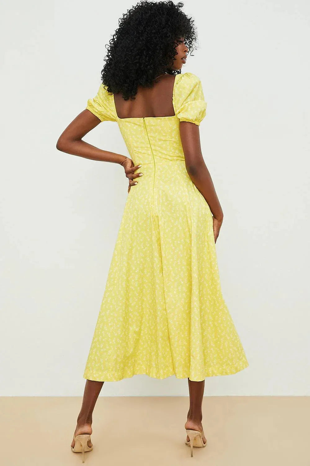 vestidos vestido mid vestido elegante vestido casual
Veliara store Veliara moldeadores shein vestidos vestido de fiesta vestido floral vestido primavera vestido amarillo