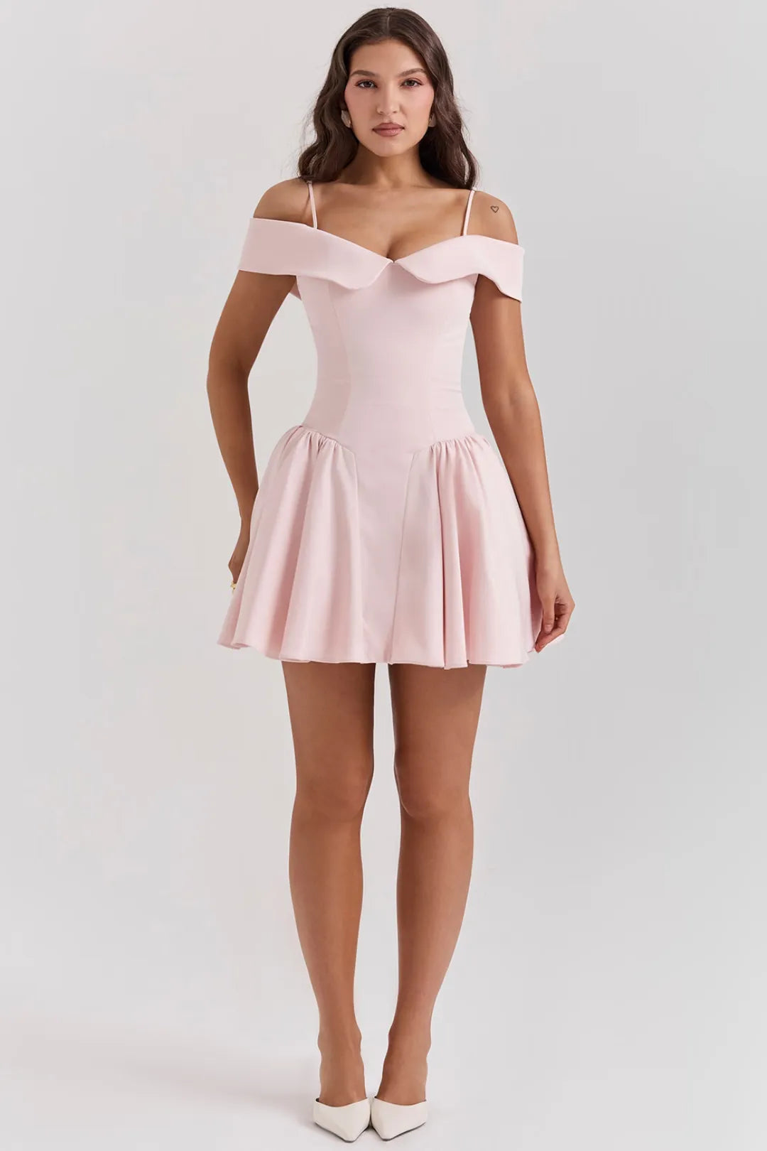 vestidos vestido corto vestido elegante vestido casual
Veliara store Veliara moldeadores shein vestidos vestido fiesta vestido rosa vestido escote vestido sencillio