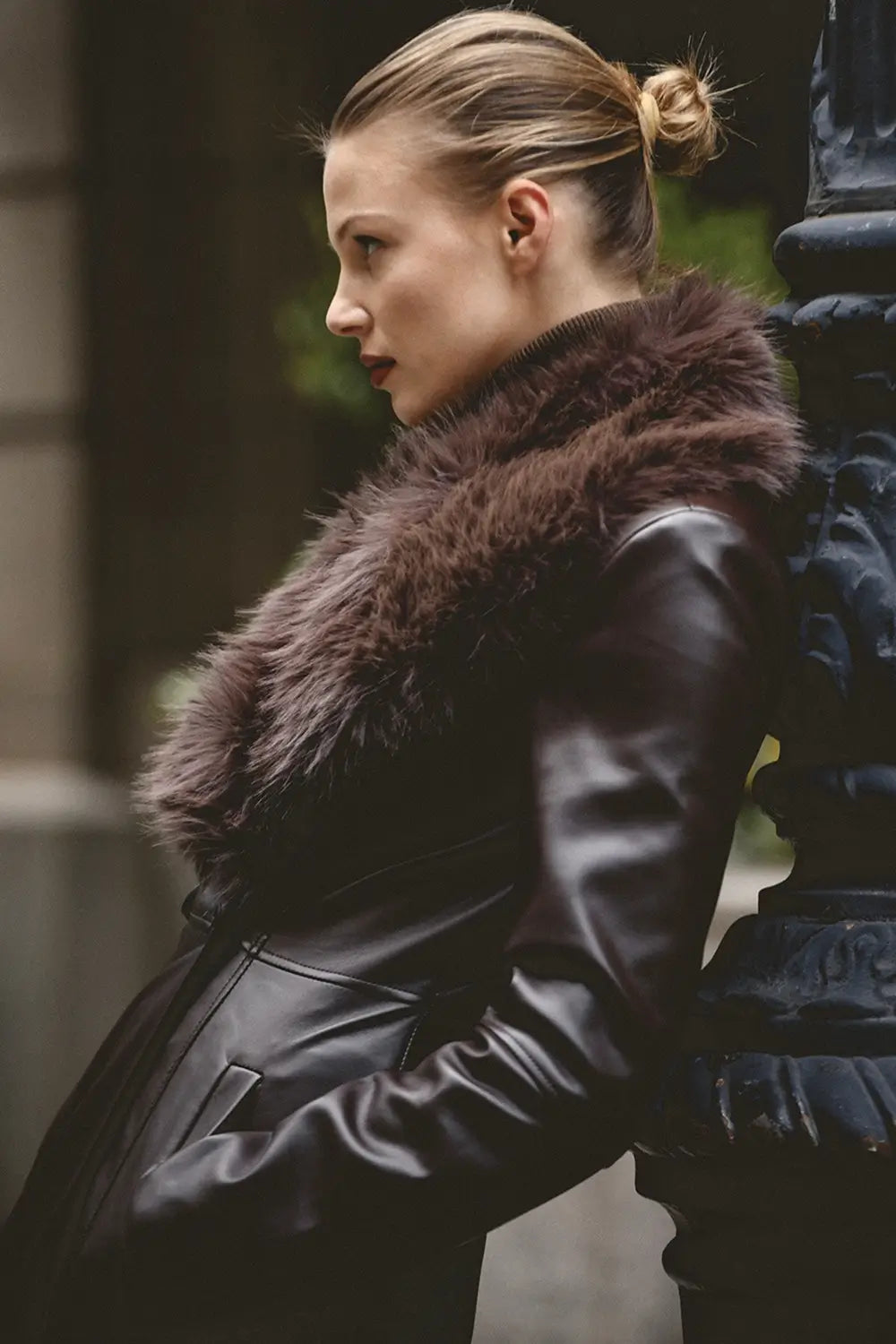 Abrigo Largo de Cuero Vegano Marrón – Modelo Marcel