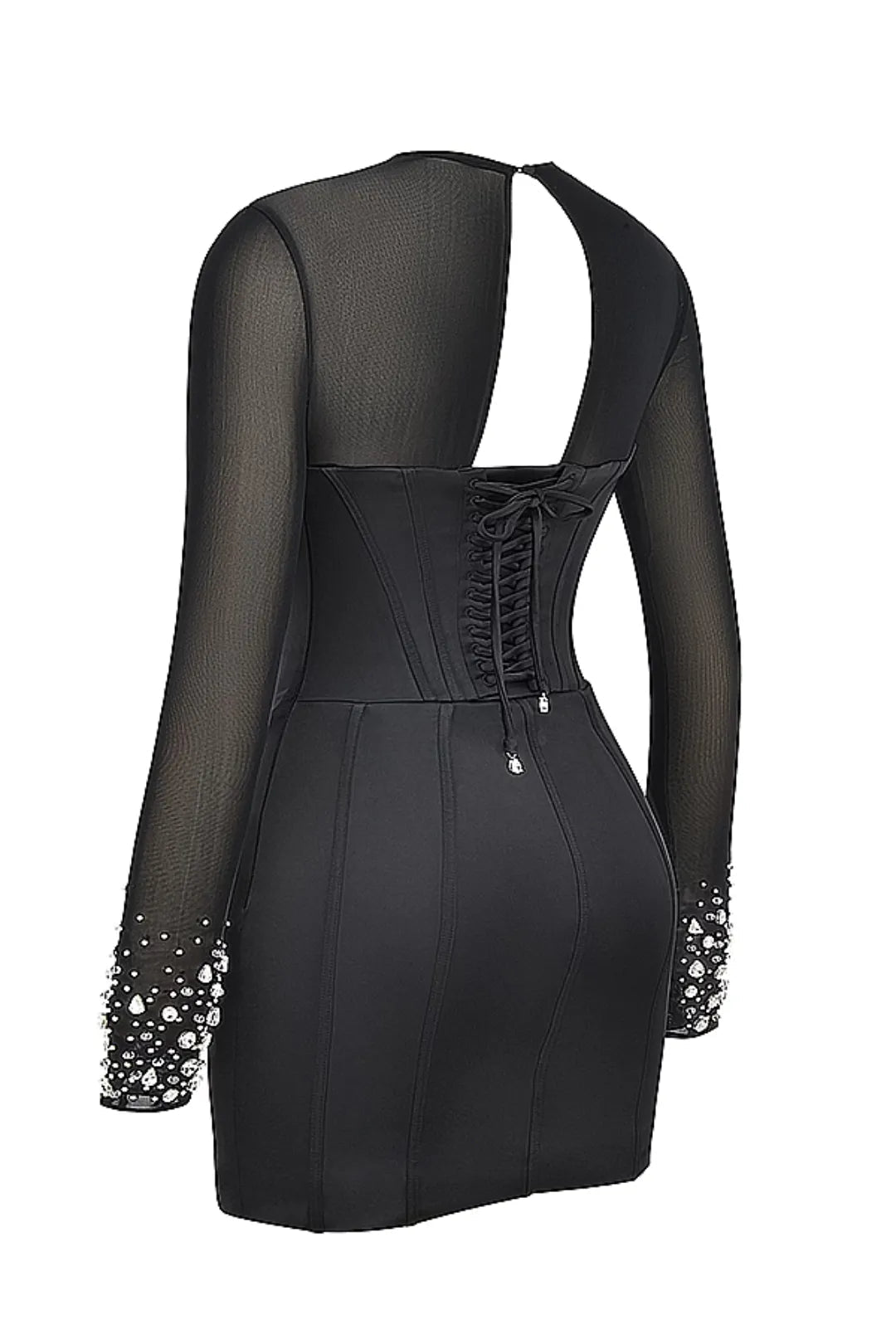 Vestido corto negro brillante usado en evento elegante