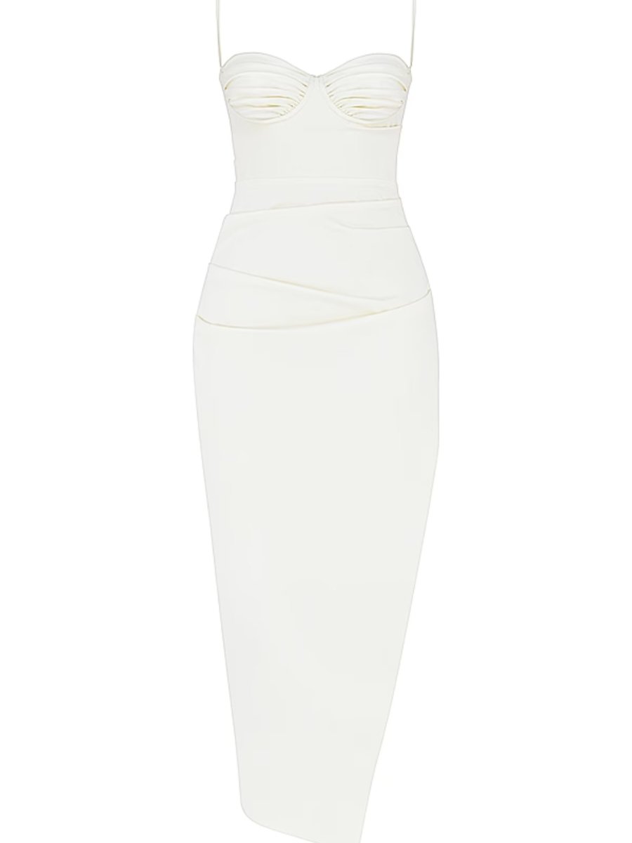 Vestido largo blanco de satén estructurado con corset interno, escote firme y abertura lateral. Ideal para eventos formales y bodas.