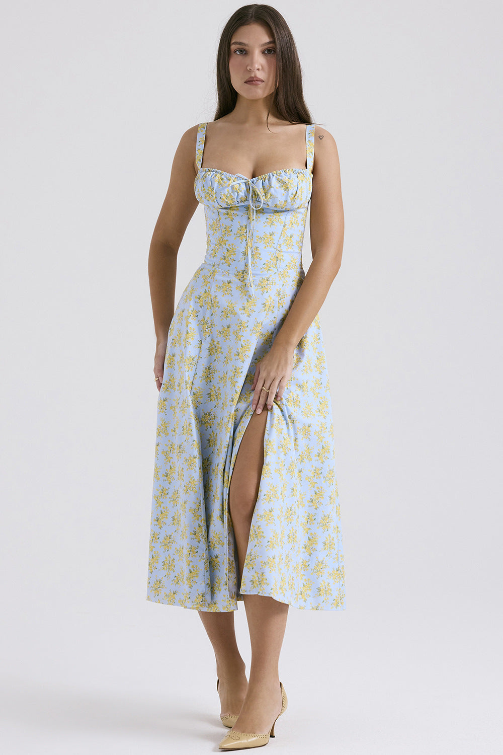 vestidos  vestido mid vestido elegante vestido casual
Veliara store Veliara moldeadores shein vestidos  vestido fiesta  vestido floral  vestido escote 
